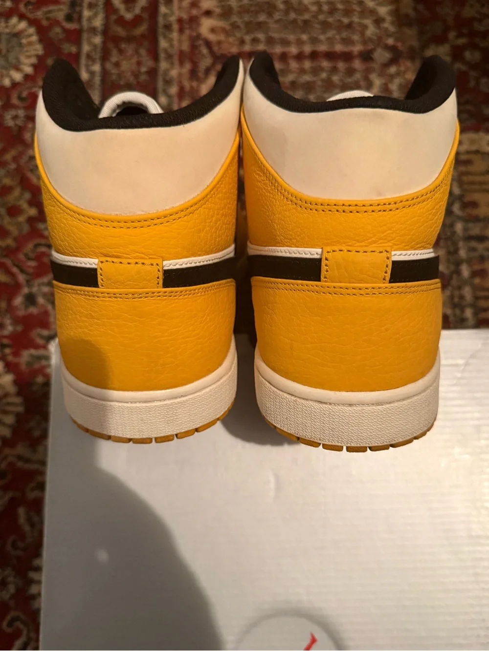 Jordan 1 Mid SE Lakers High-Top Sneakers - Yellow/White/Black with Purple Laces